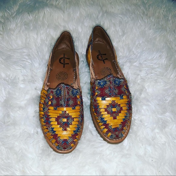 ❤️SOLD❤️Aztec Leather Slip On Shoes - Picture 3 of 5
